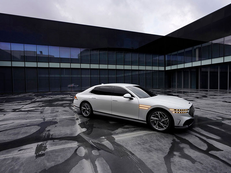 جينيسيس الشرق الأوسط وأفريقيا تطلق سيارتها السيدان G90